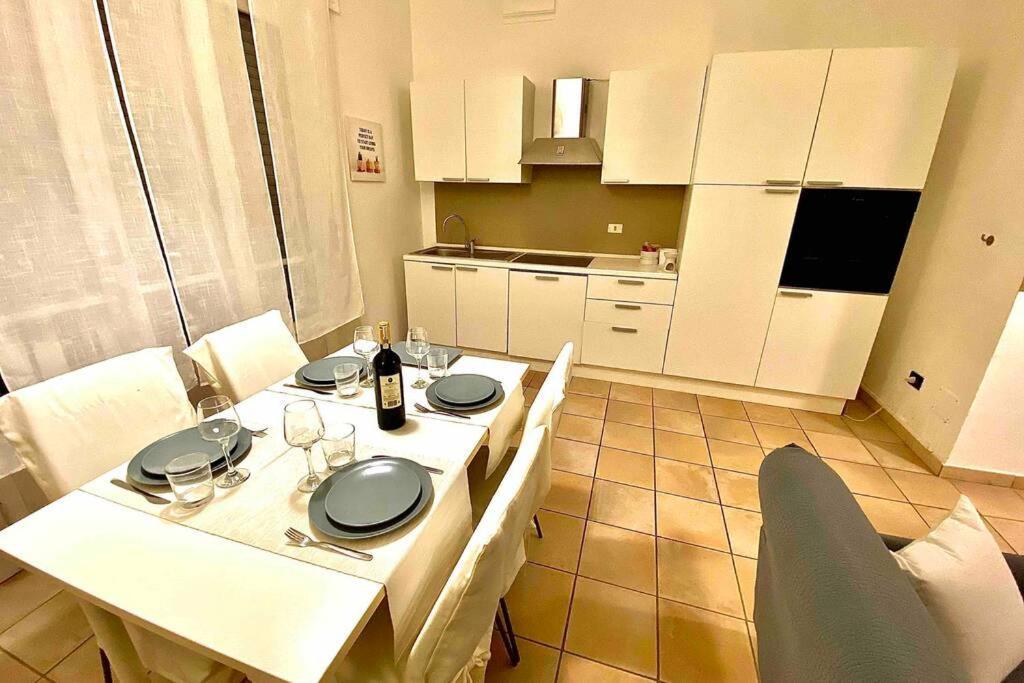 Appartamento Cozy In Super Centro! آستي المظهر الخارجي الصورة