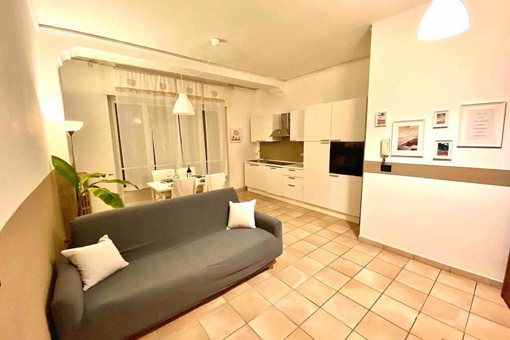Appartamento Cozy In Super Centro! آستي المظهر الخارجي الصورة